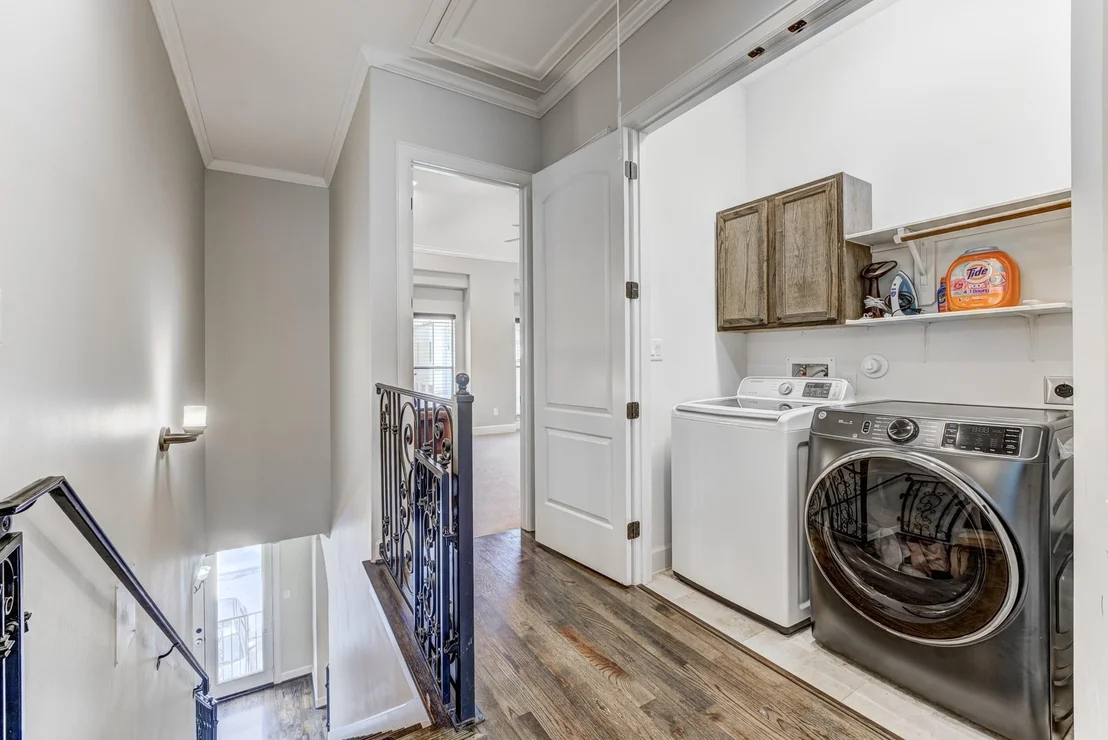 Photo of 2308 Couch Street