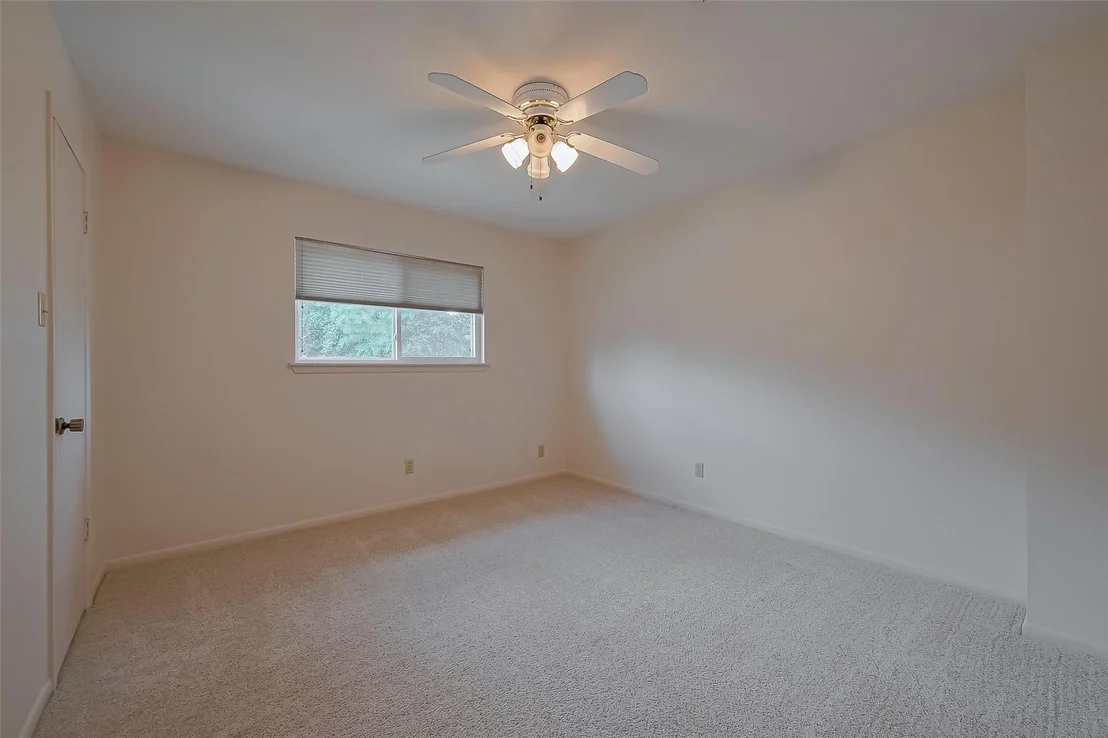 Photo of 14626 Ravenhurst Lane