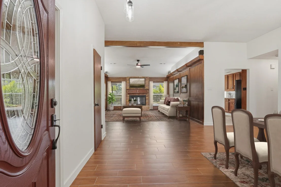 Photo of 2826 E Elm Circle