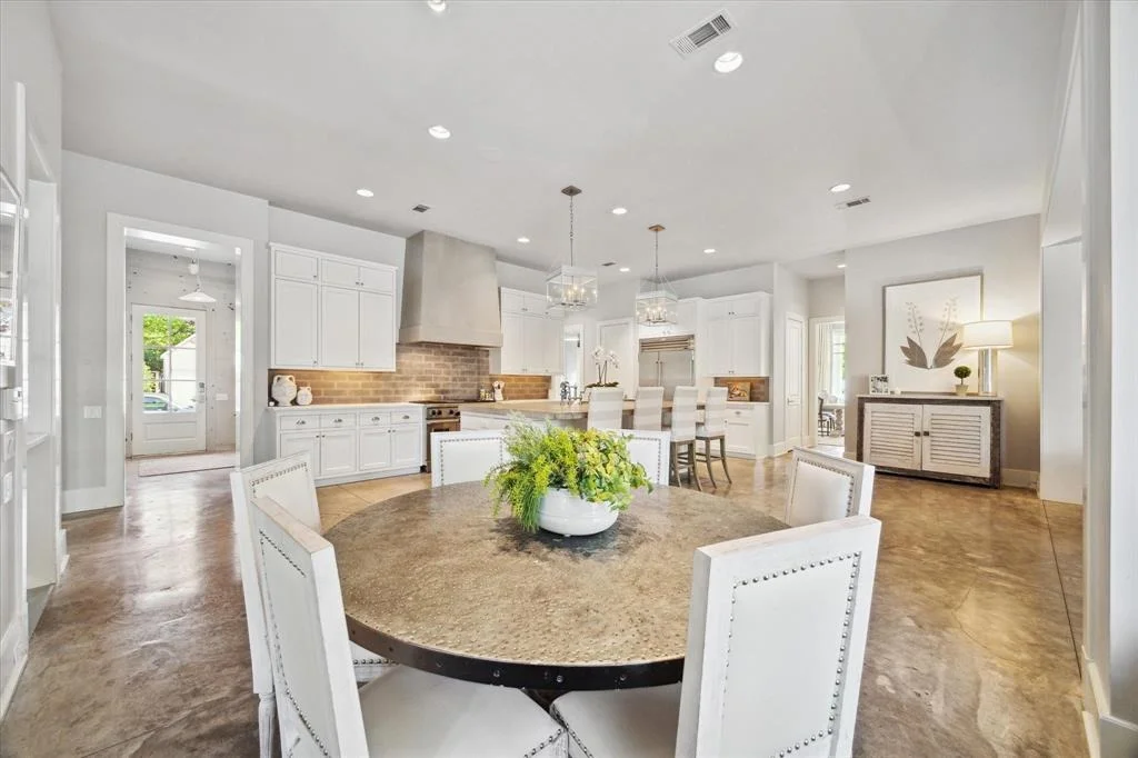 Photo of 6122 Longmont Drive