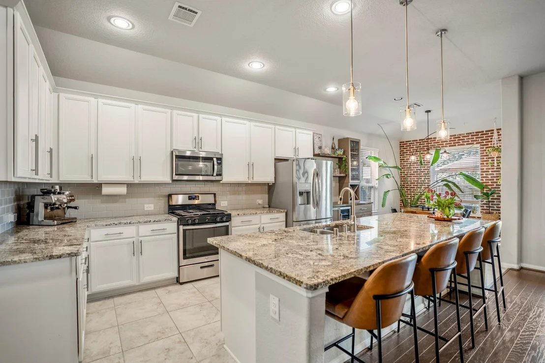 Photo of 7511 Laguna Lake Drive