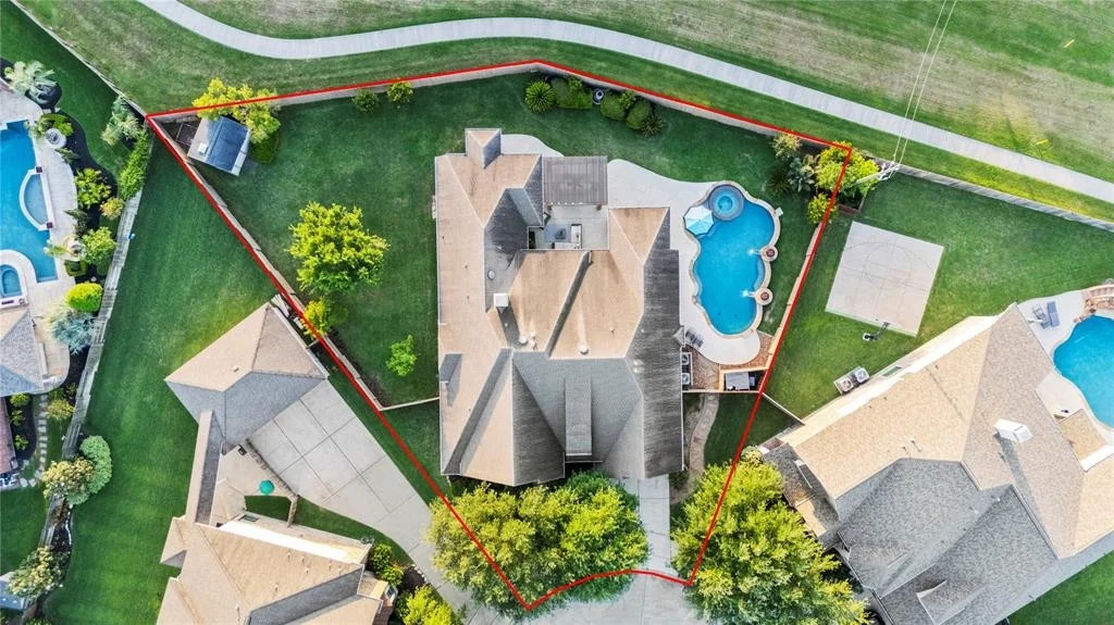 Photo of 26919 Wolfs Hill Lane