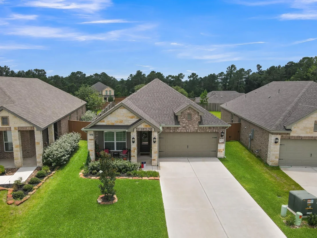 Photo of 6115 White Spruce Drive