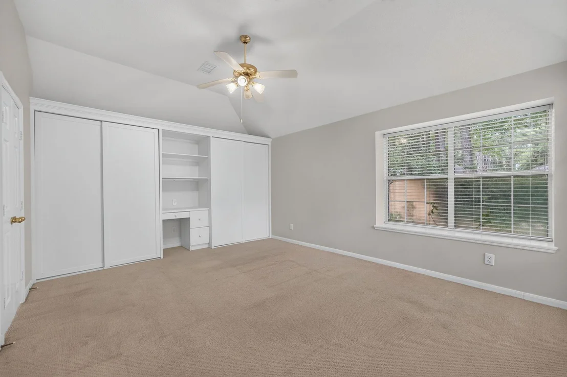 Photo of 186 N Millport Circle