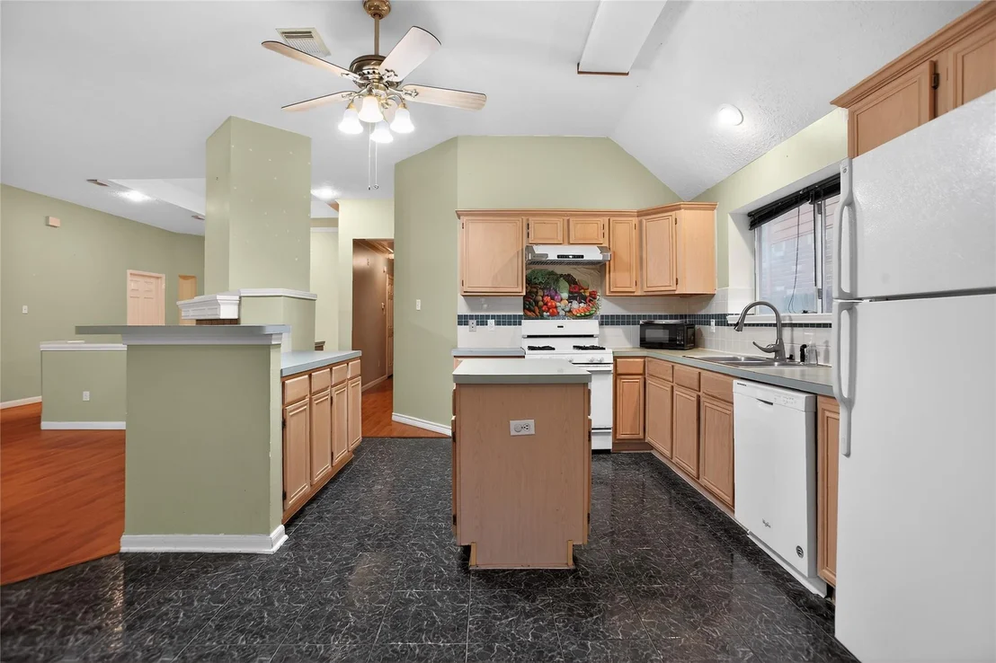 Photo of 12530 Meadowglen Drive