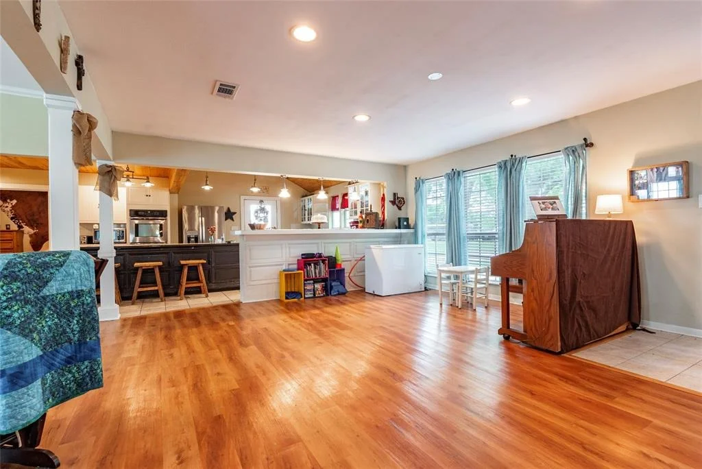 Photo of 830 Lily Lane