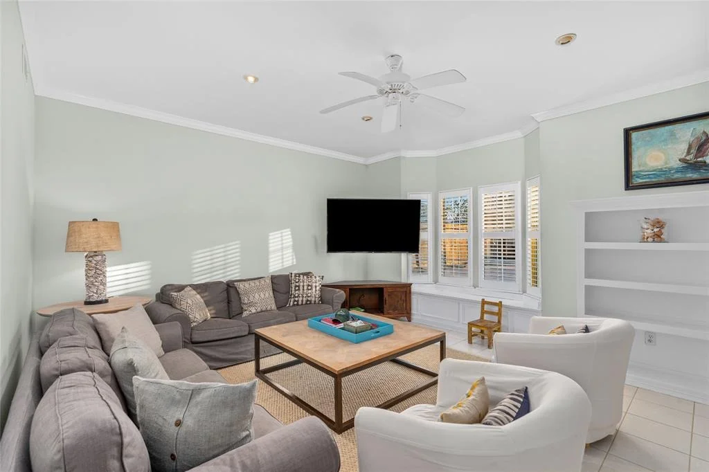 Photo of 4733 W Bayshore Drive