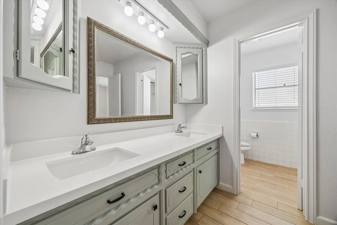 Photo of 11423 Valley Spring Drive