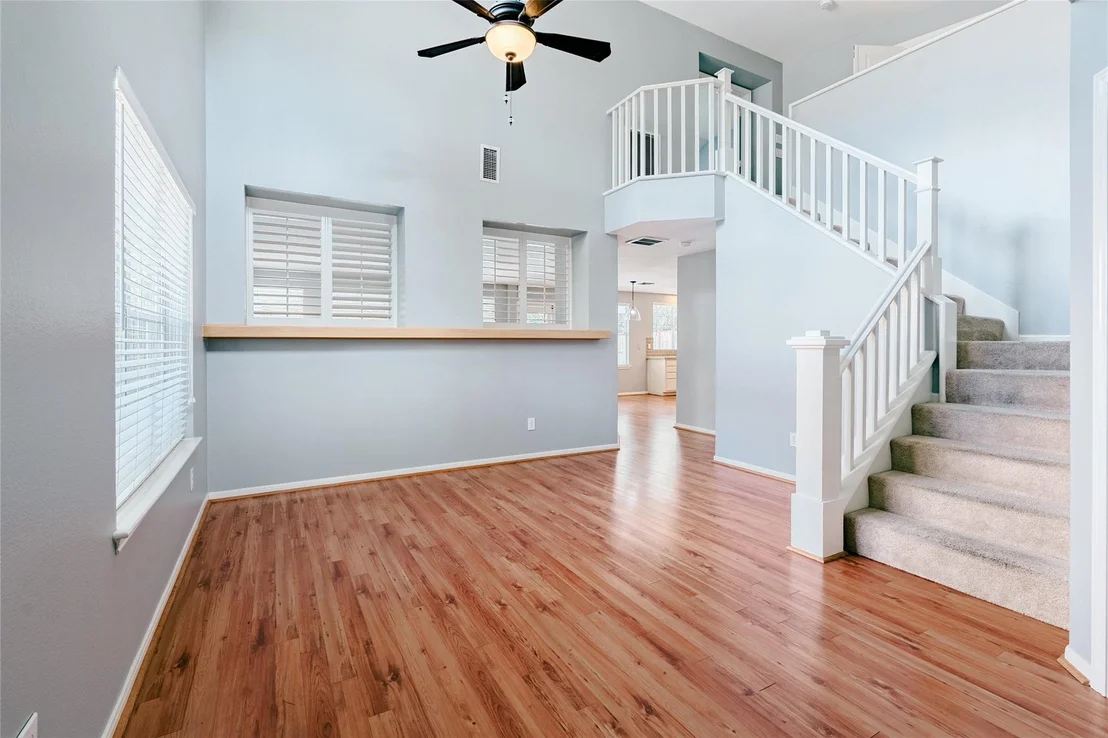 Photo of 22 E New Avery Place