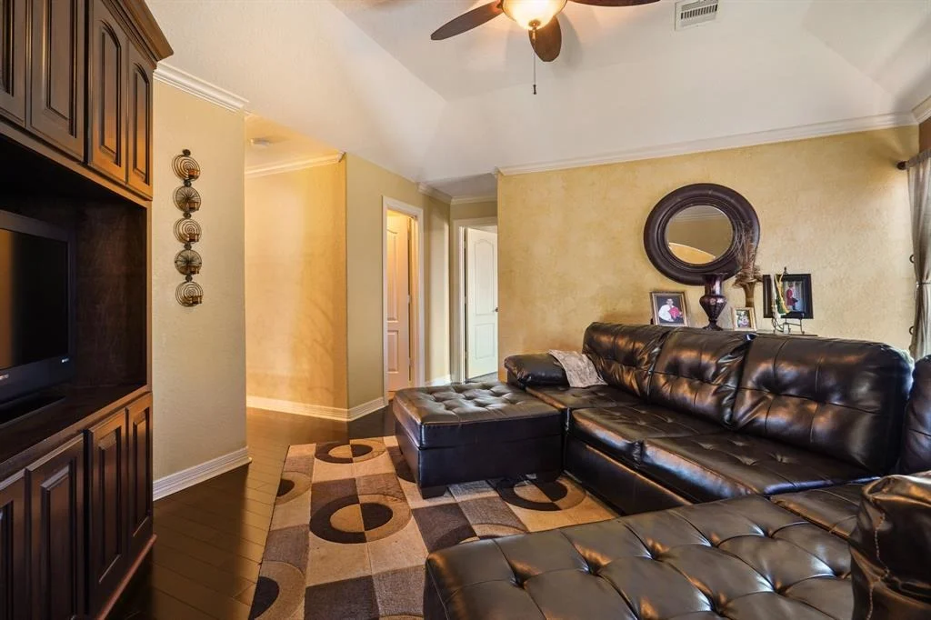 Photo of 16110 Rodale Drive