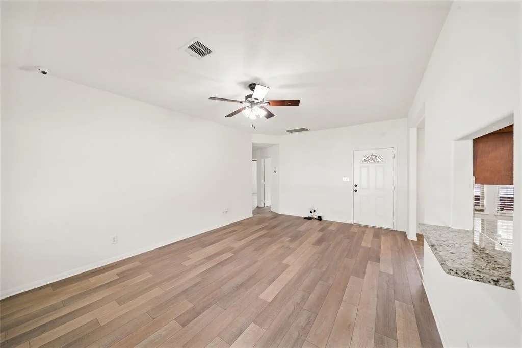 Photo of 10621 Royal Adrian
