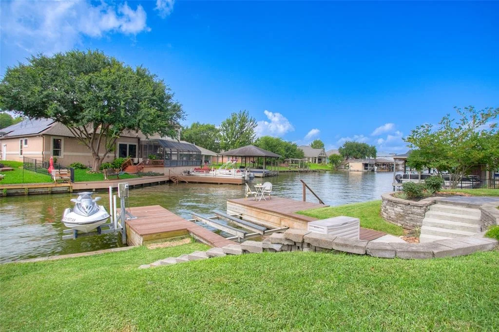 Photo of 13690 Shoreline Drive