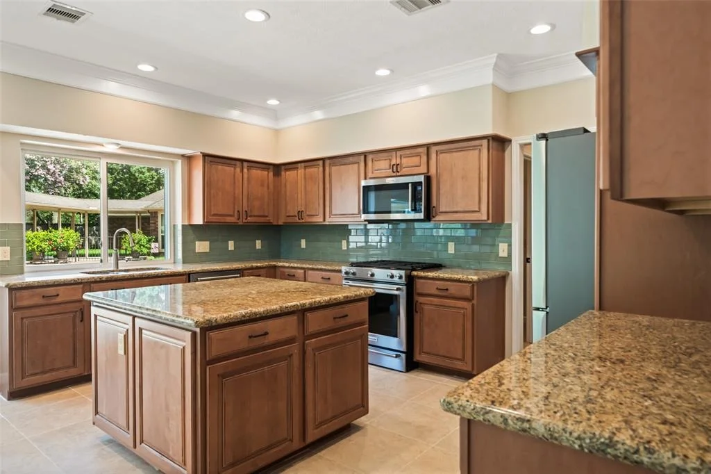 Photo of 2123 Riverside Drive