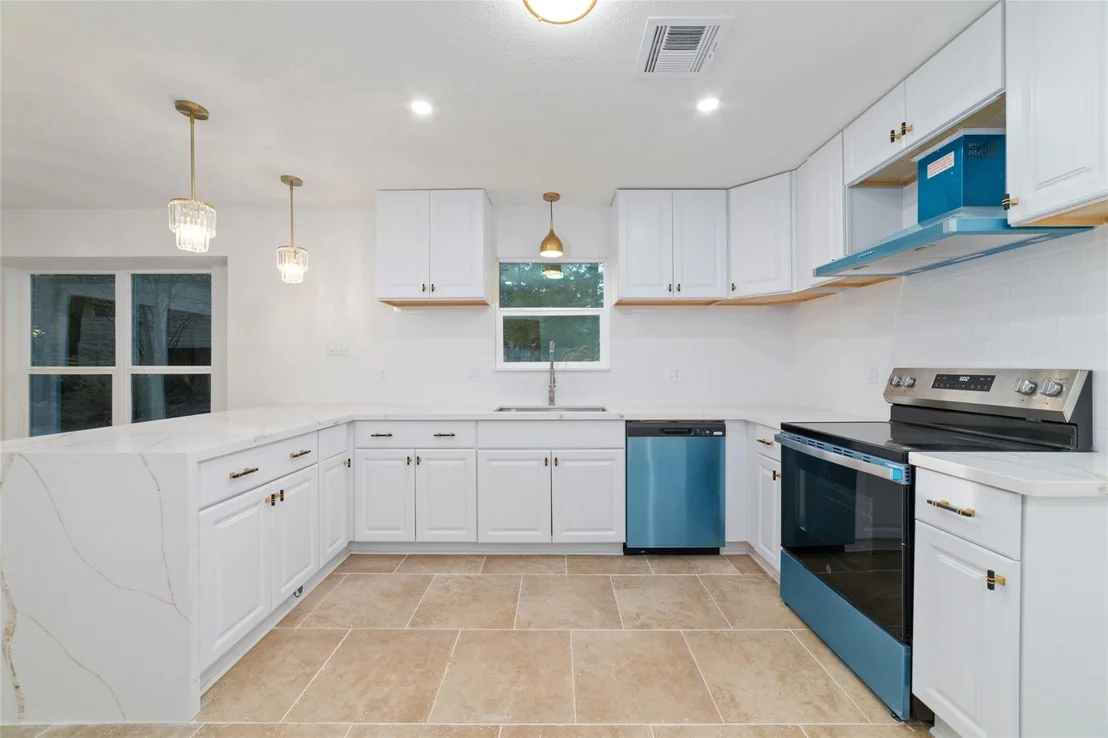 Photo of 8322 Oak Moss Drive