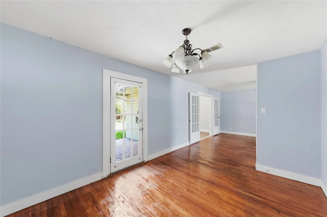 Photo of 1215 Winston Drive