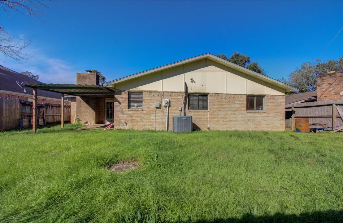 Photo of 8014 Streamside Drive
