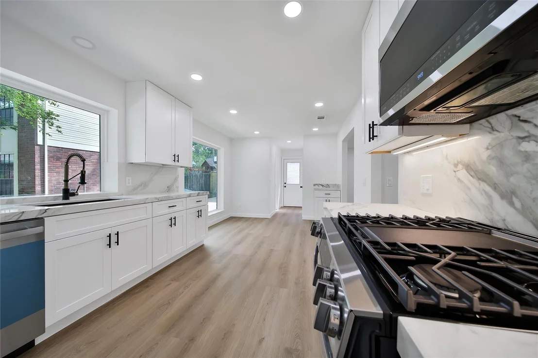 Photo of 70 Breezy Point Place