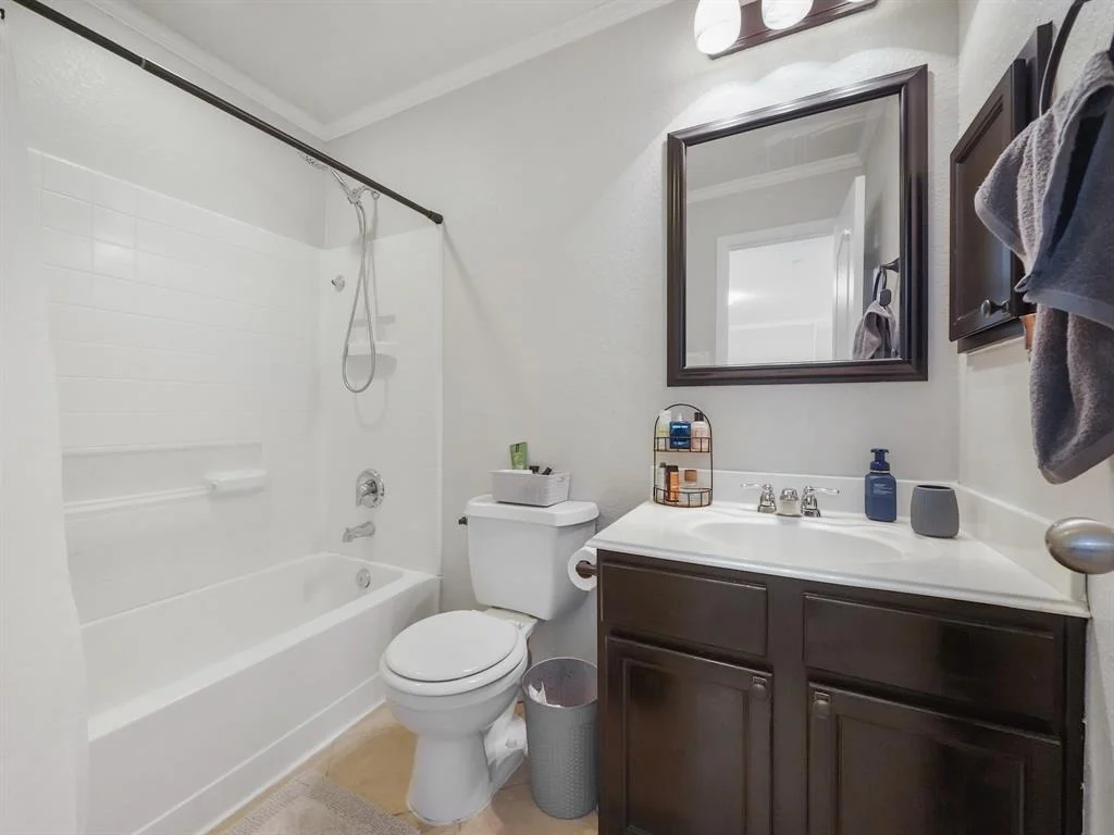 Photo of 25959 Ravenside Drive