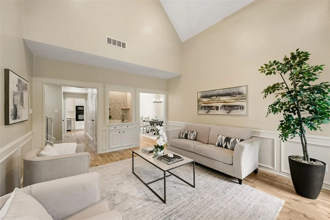 Photo of 706 Fernglade Drive