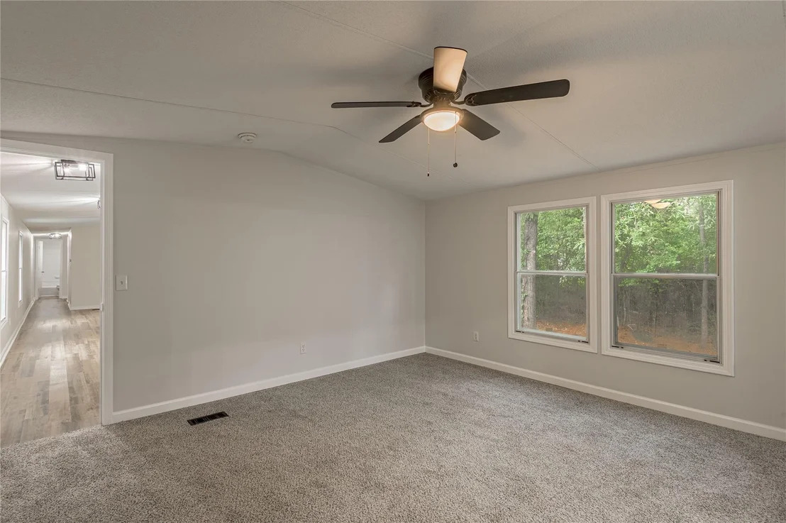Photo of 352 Cherokee Lane