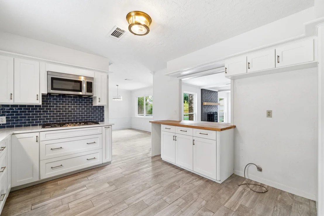 Photo of 8131 Theisswood Road
