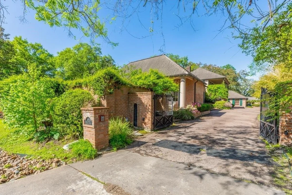Photo of 725 Thomas Road