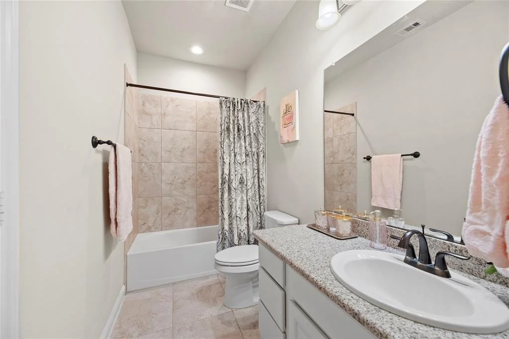 Photo of 19422 Meadow Lakes Drive