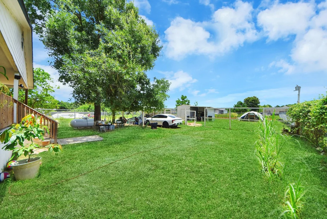 Photo of 274 Road 5252