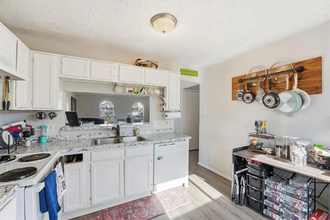 Photo of 3735 Meadow Place Drive