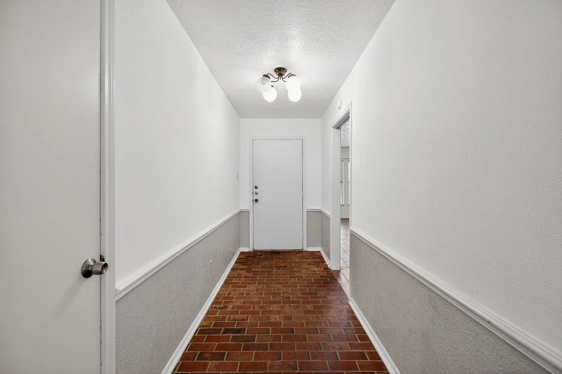 Photo of 206 Staples Drive