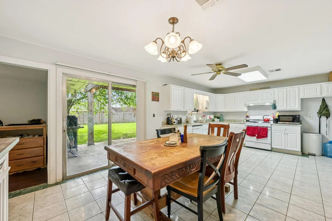 Photo of 3036 Crest Drive