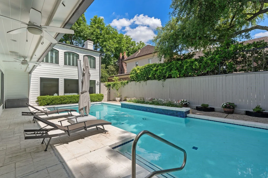 Photo of 6348 Vanderbilt Street