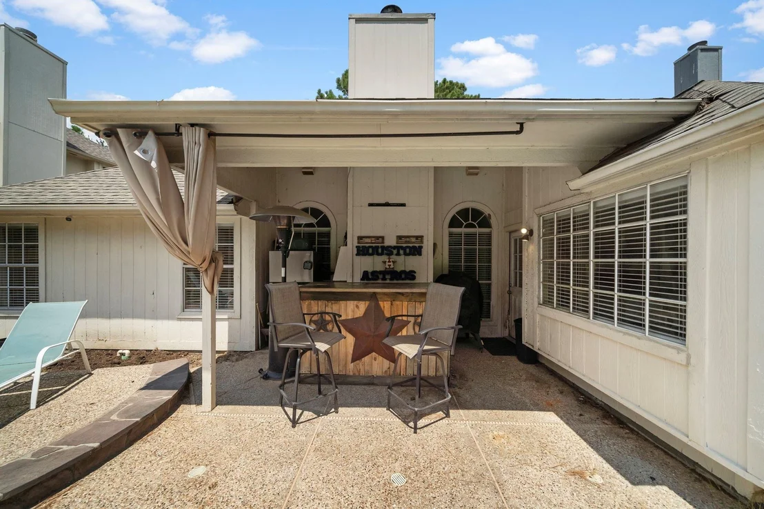 Photo of 14943 Chestnut Falls Drive