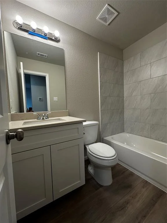 Photo of 512 Oleander Street