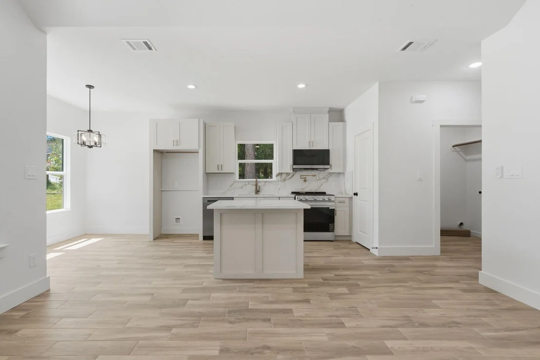 Photo of 15290 Arrowhead Loop W