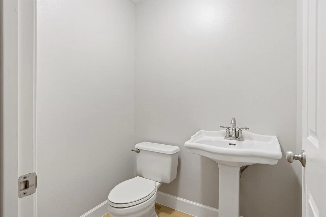 Photo of 2022 Hillside Oak Lane