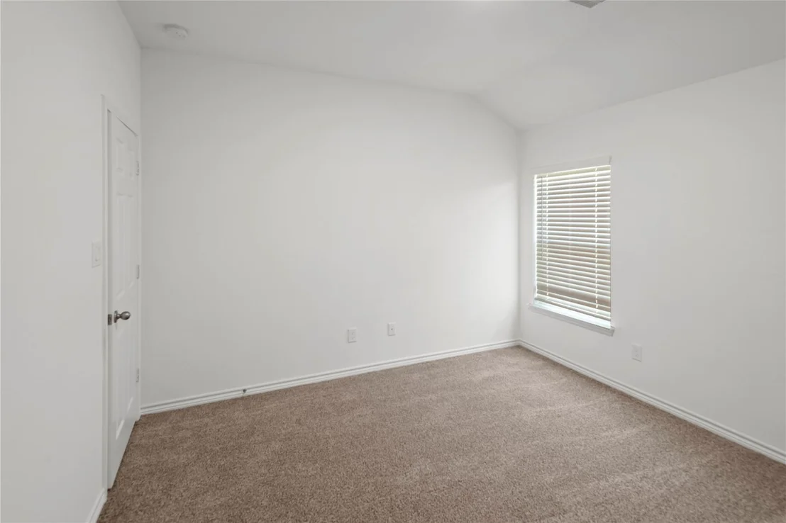 Photo of 502 Oak Chase Avenue