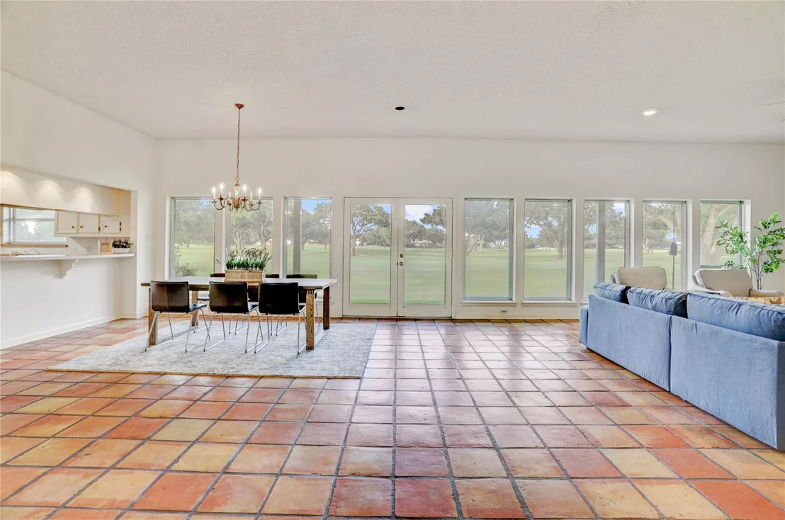 Photo of 44 Crestwood Circle