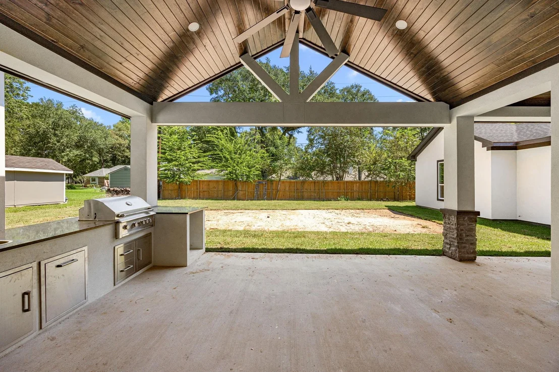 Photo of 418 Garrett Dr