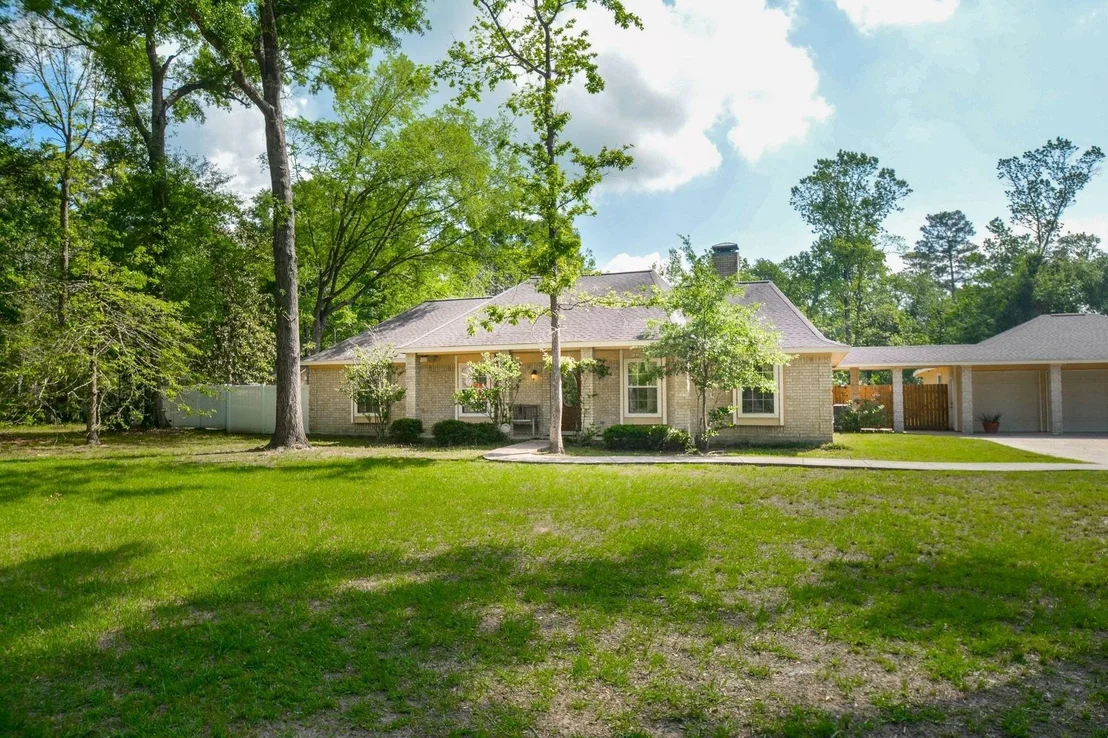 Photo of 547 Sandra Court