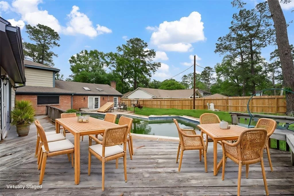Photo of 300 Shady Glen Lane