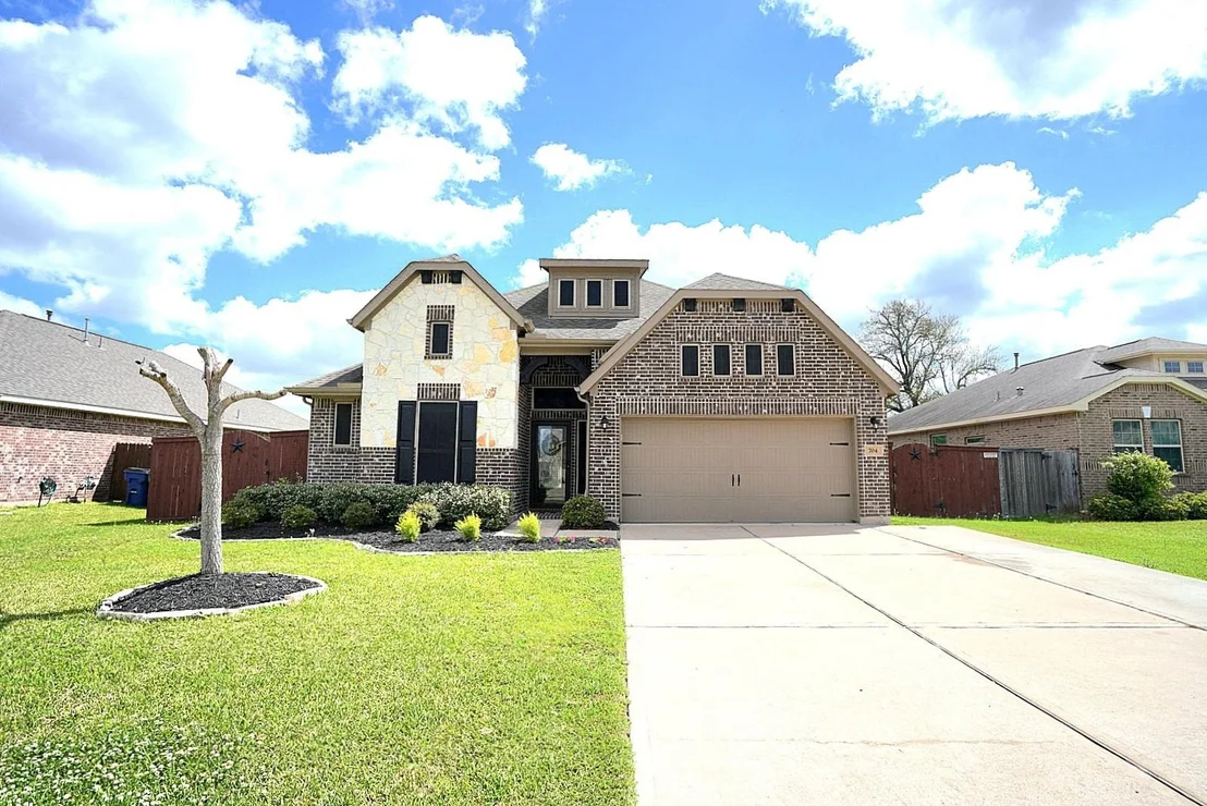 Photo of 704 Shadow Bend