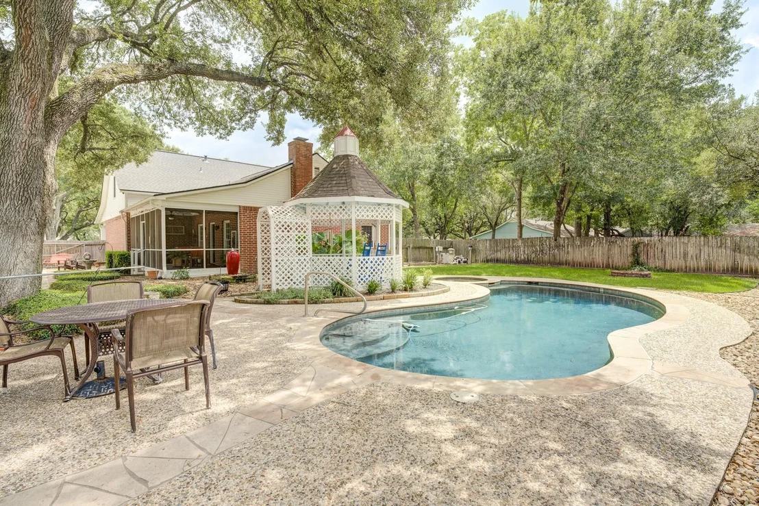 Photo of 2827 Griffin Lane
