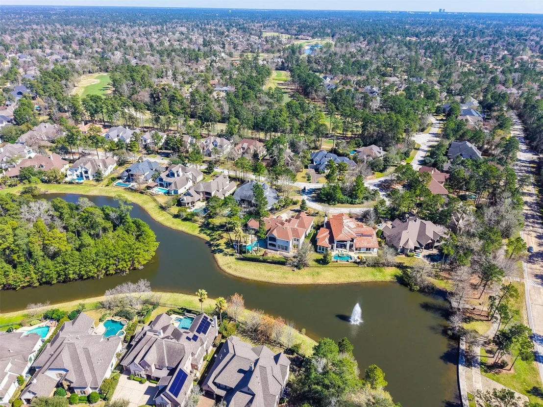 Photo of 83 Lakeside Green