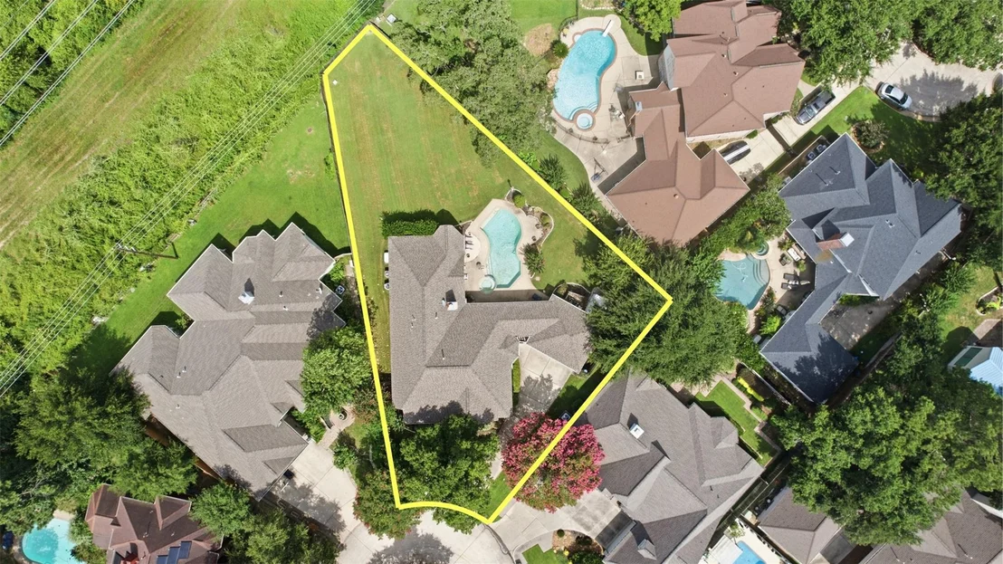 Photo of 7114 Centre Oaks Drive