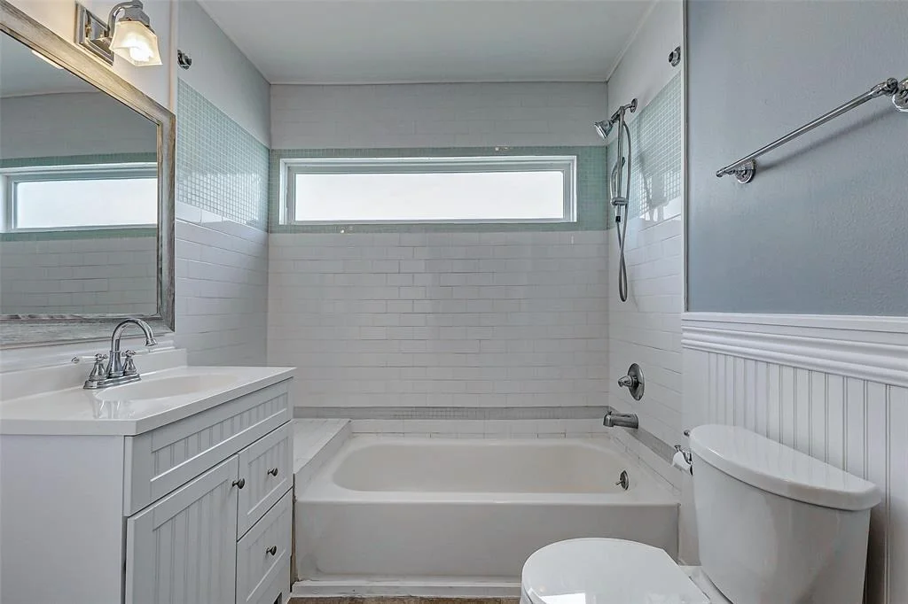 Photo of 7029 Saint Augustine Street