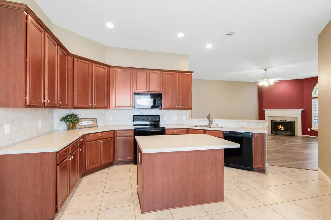 Photo of 21406 Avalon Queen Drive