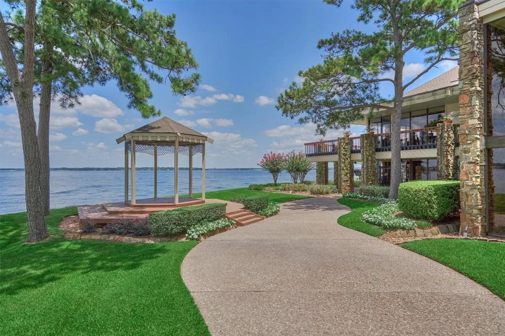 Photo of 3226 Glen Forest Road