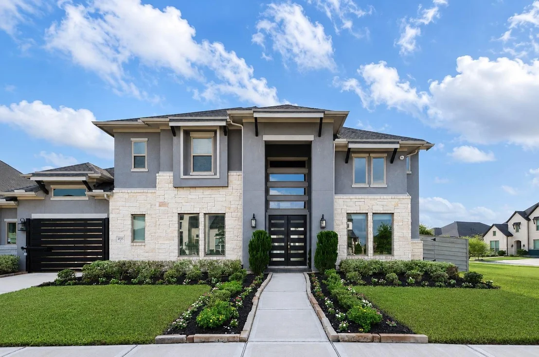 Photo of 4935 Grapevine Lane