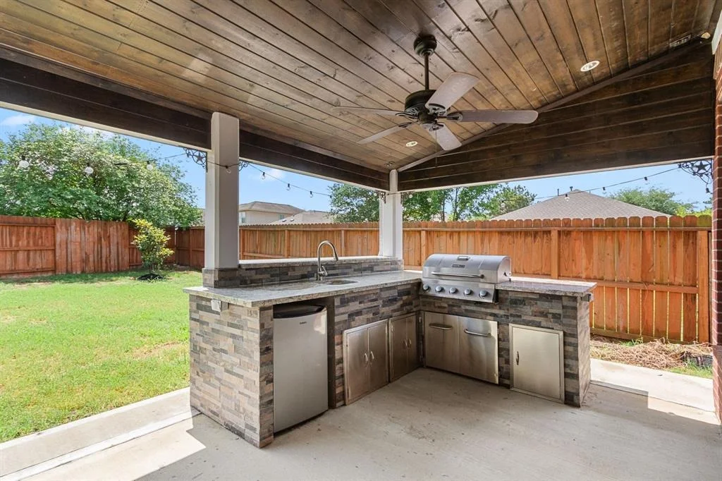 Photo of 6323 Linfield Bluff Lane